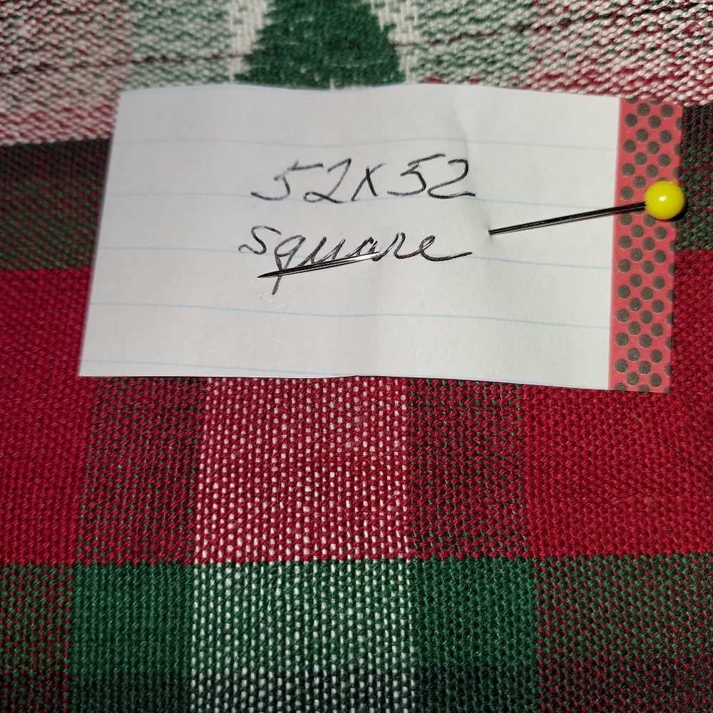 Square table cloth. - Picture 3 of 3